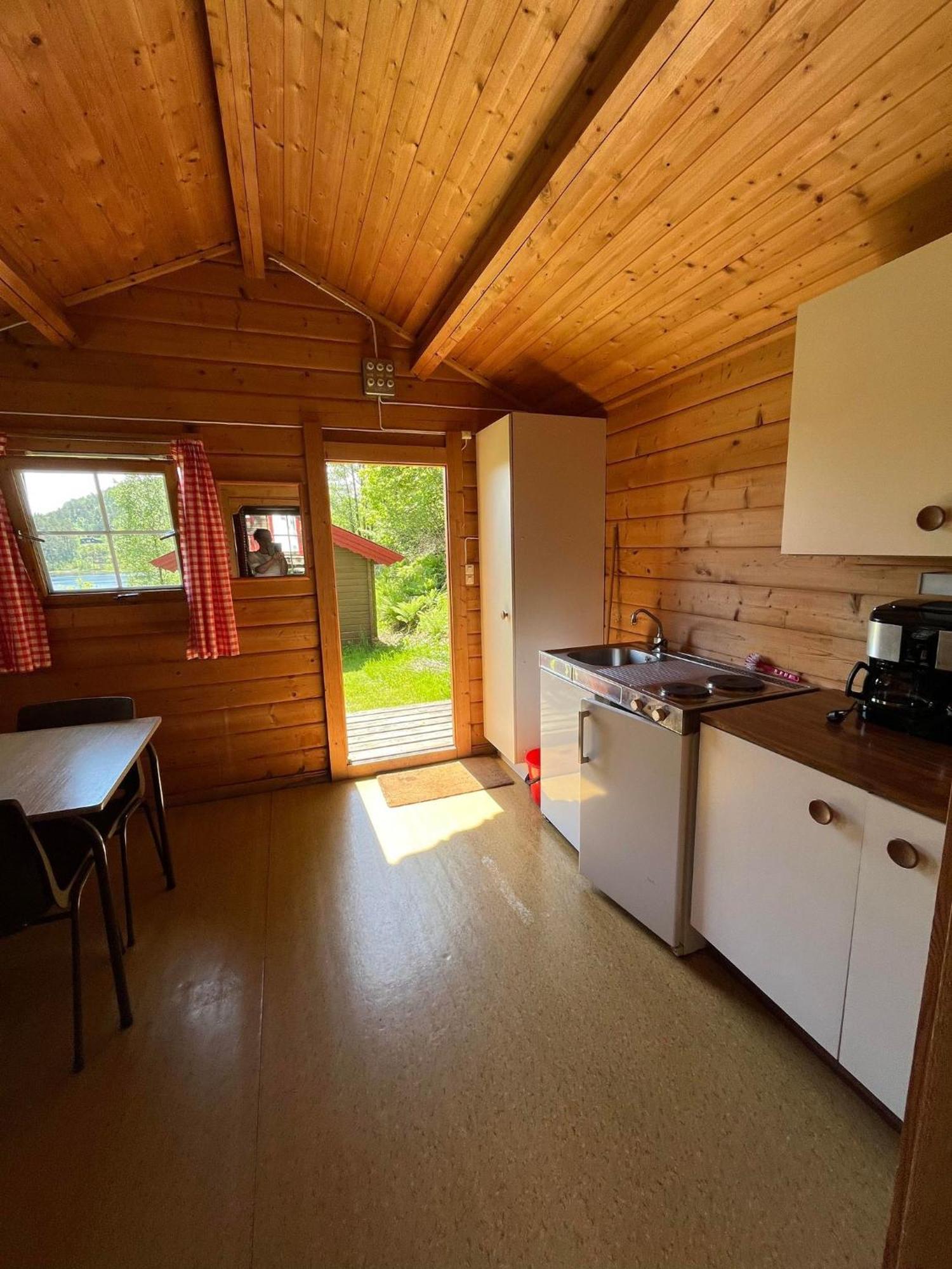 Svindland Camping 克维内斯达尔 外观 照片